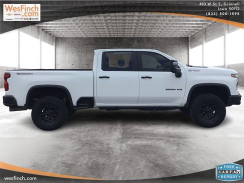 Used 2025 Chevrolet Silverado 2500 ZR2 w/ ZR2 Bison Edition image 4