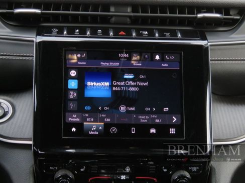 Used 2023 Jeep Grand Cherokee L Laredo image 22