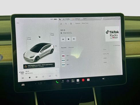 Used 2018 Tesla Model 3 Long Range RWD image 21