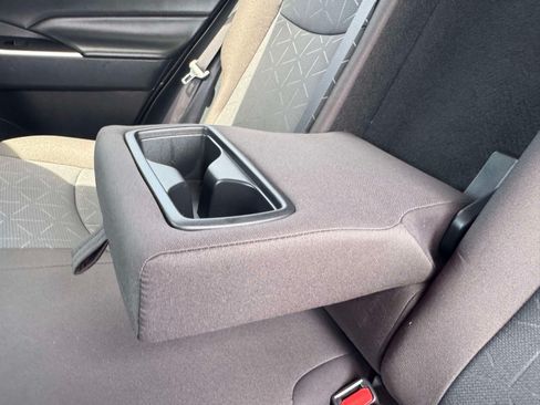 Used 2025 Toyota RAV4 XLE FWD image 21