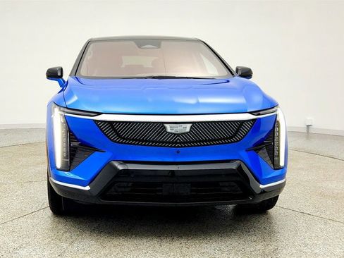 Used 2025 Cadillac Optiq Luxury 1 image 2