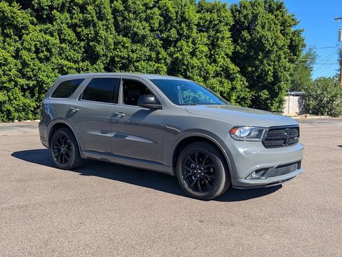 Used 2020 Dodge Durango SXT image 1