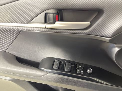Used 2025 Toyota Camry SE FWD image 16