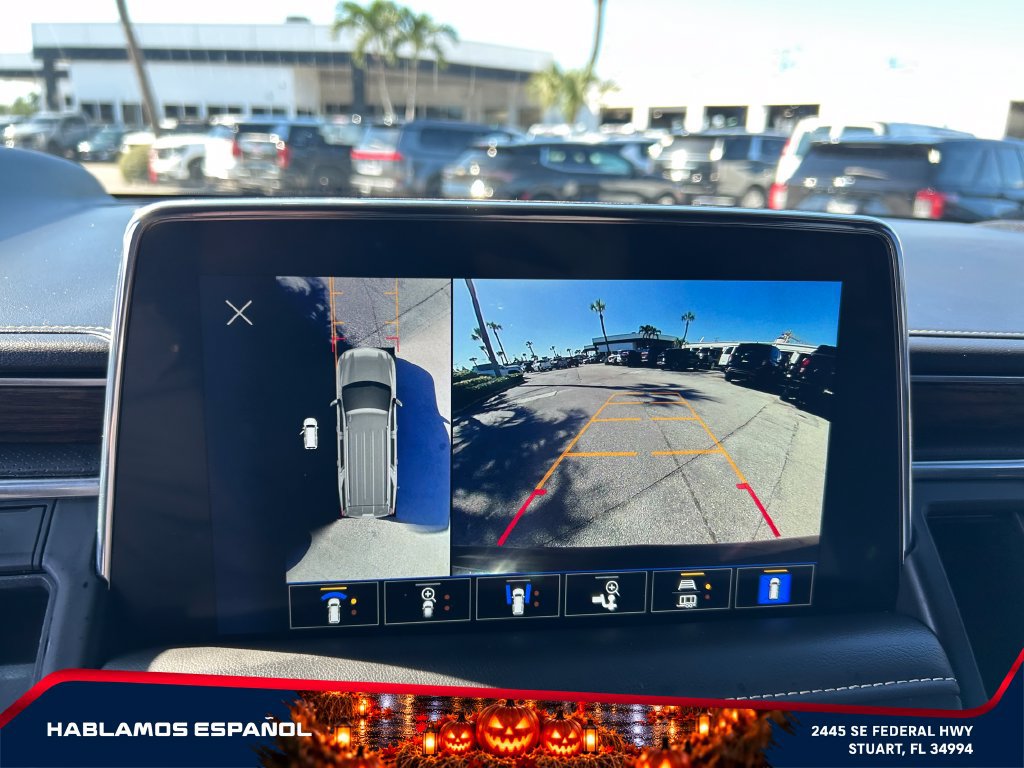 Used 2024 Chevrolet Suburban Premier AWD/4WD image 28