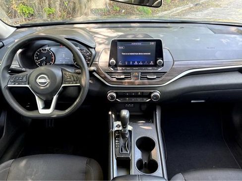Certified 2024 Nissan Altima 2.5 SV FWD image 21