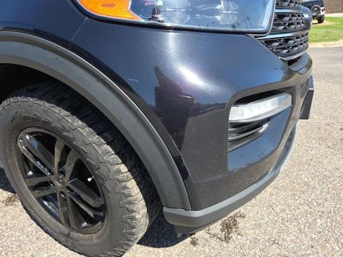 Used 2022 Ford Explorer XLT AWD/4WD image 25