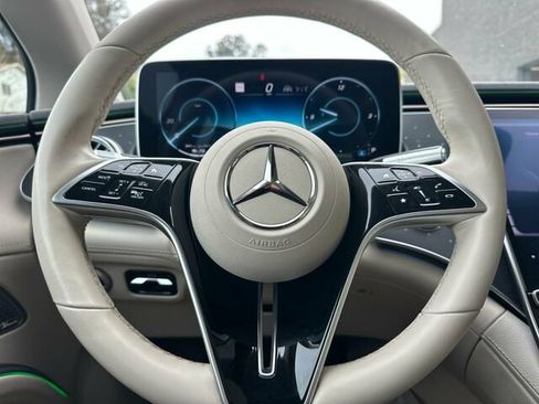 Used 2022 Mercedes-Benz EQS 450+ Sedan image 27