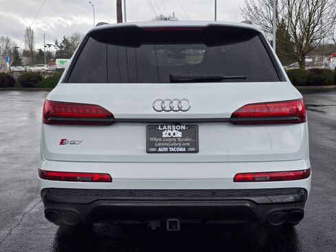 Used 2024 Audi SQ7 Premium Plus w/ Carbon Package image 5