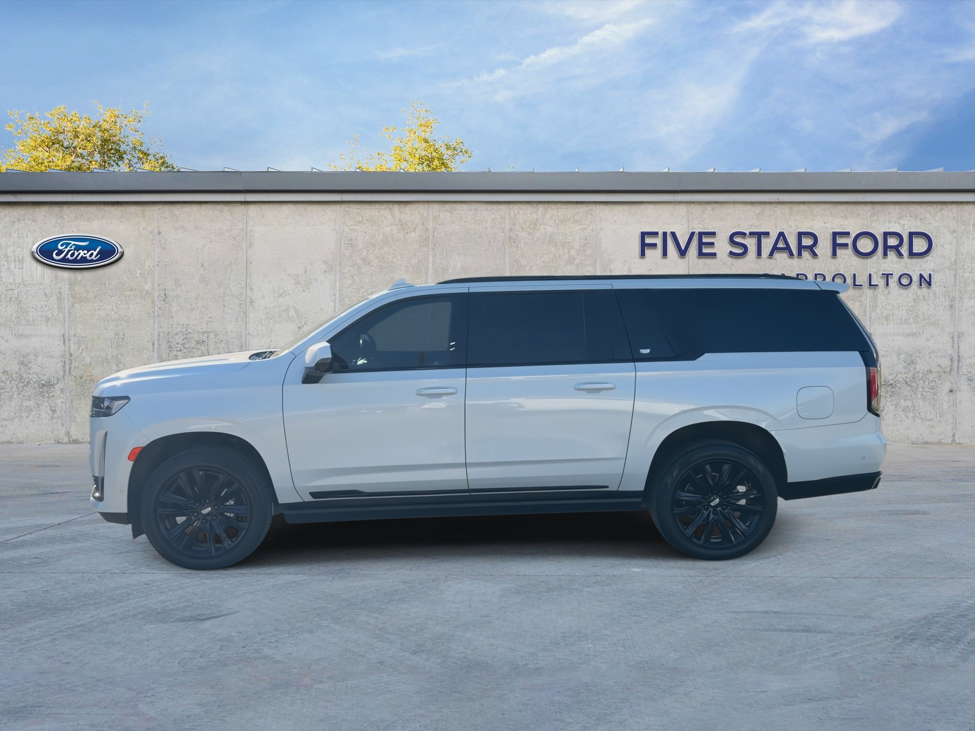 Used 2023 Cadillac Escalade ESV Sport Platinum w/ LPO, Floor Liner Package AWD/4WD image 5