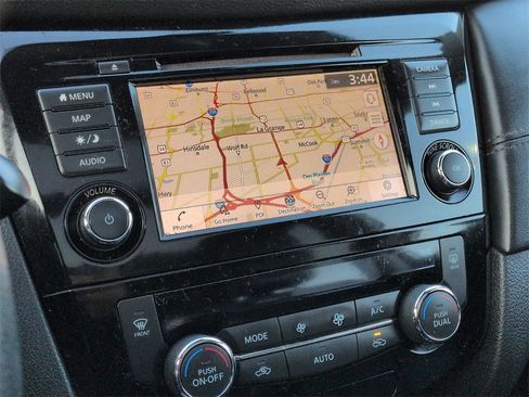 Used 2020 Nissan Rogue SL w/ Premium Package image 14