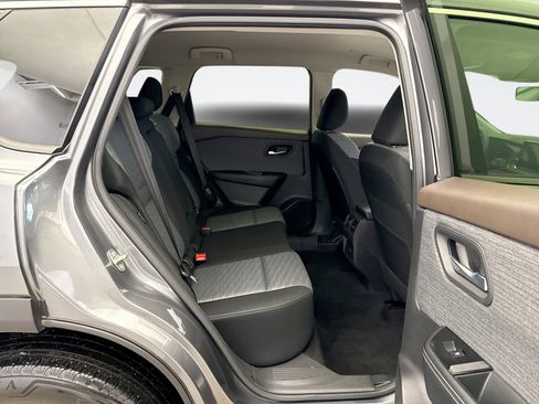 Used 2023 Nissan Rogue SV image 17