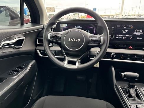 Used 2023 Kia Sportage LX image 13