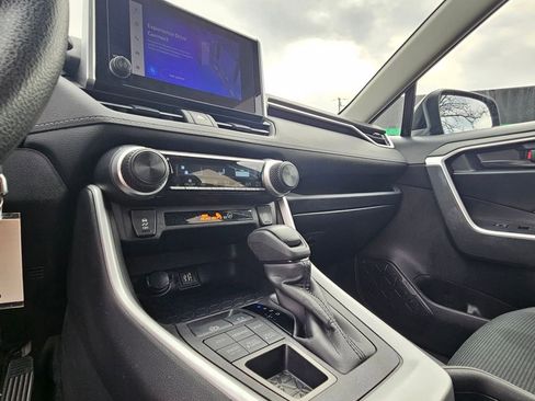 Used 2024 Toyota RAV4 LE image 18