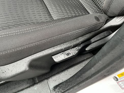 Used 2025 Chevrolet Equinox LT image 22