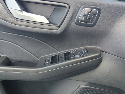 Used 2024 Ford Escape Platinum w/ Premium Technology Package AWD/4WD image 17