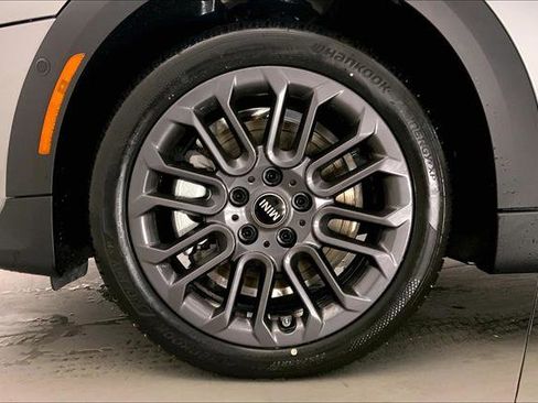 New 2026 MINI Cooper 4-Door Hardtop image 9