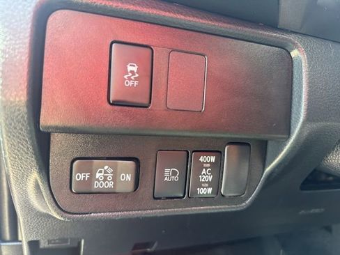 Certified 2023 Toyota Tacoma TRD Off-Road AWD/4WD image 32