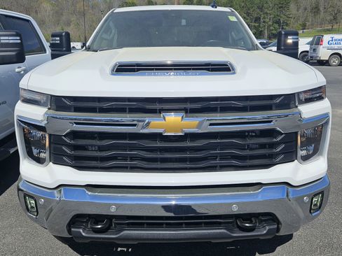 Used 2025 Chevrolet Silverado 2500 LT w/ Safety Package image 2