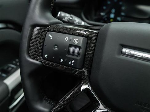 New 2024 Land Rover Defender 110 S image 21