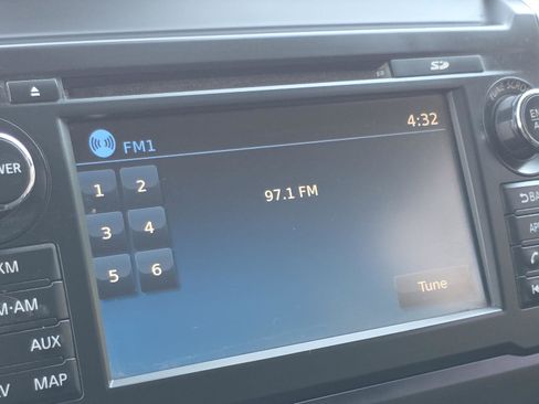 Used 2018 Nissan Titan PRO-4X w/ Pro-4x Utility Package image 21