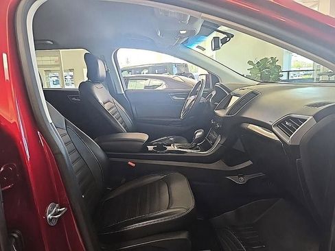 Used 2017 Ford Edge SEL w/ Equipment Group 201A AWD/4WD image 36
