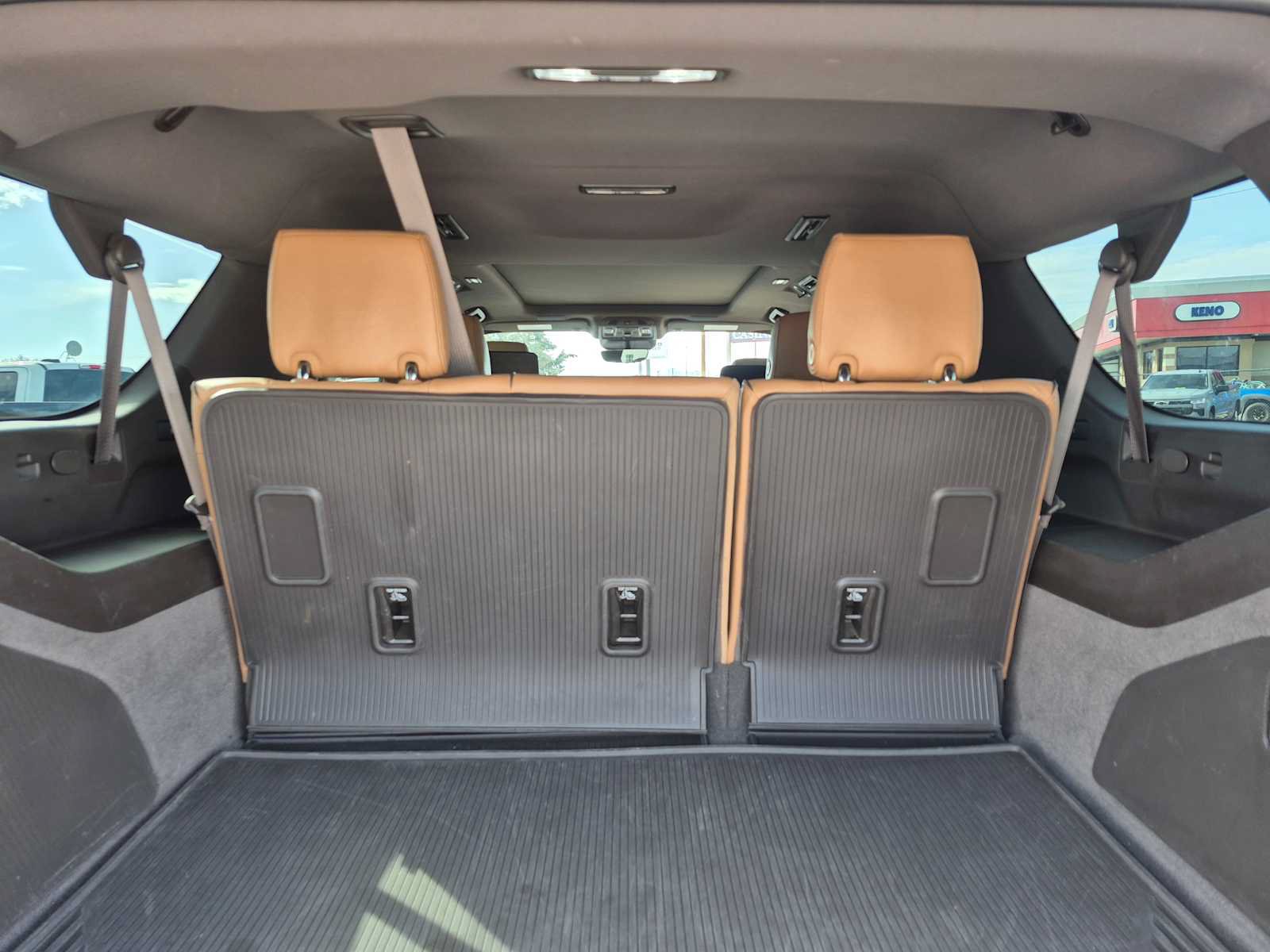 Used 2021 Cadillac Escalade ESV Premium Luxury w/ Driver Assist Tech Package AWD/4WD image 7