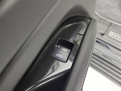 Certified 2024 Cadillac Escalade V w/ Heavy-Duty Trailer Package image 15