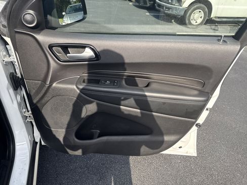 Used 2024 Dodge Durango SXT image 36