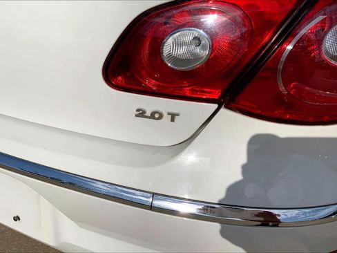 Used 2012 Volkswagen CC Sport FWD image 9