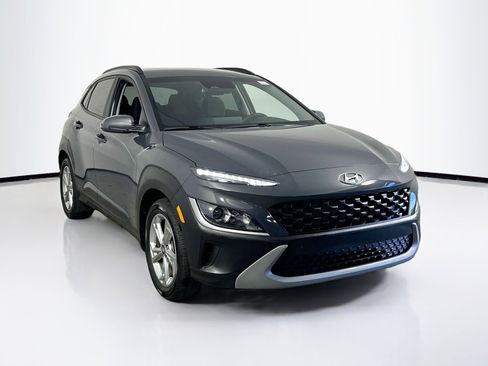 Used 2023 Hyundai Kona SEL image 3