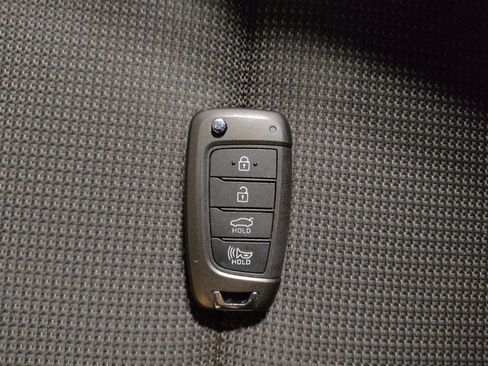 Used 2021 Hyundai Accent SE FWD image 32