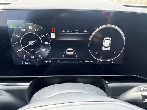 New 2025 Kia Niro Wind image 13