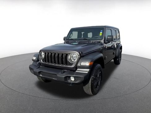 Used 2025 Jeep Wrangler Sport S image 7