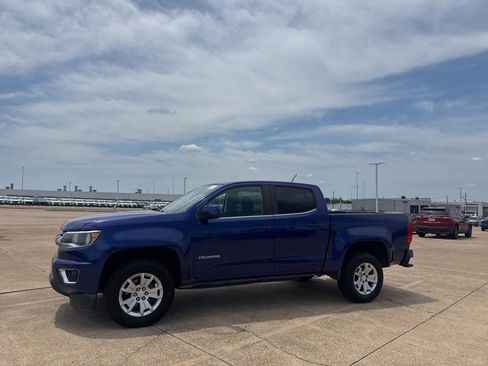 Used 2017 Chevrolet Colorado LT w/ LT Convenience Package RWD image 13