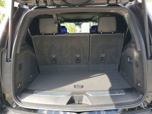 Certified 2025 Cadillac Escalade Sport image 9