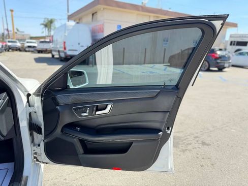 Used 2014 Mercedes-Benz E 350 Sedan image 38