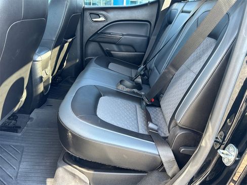 Used 2019 Chevrolet Colorado Z71 w/ Z71 Midnight Edition image 21