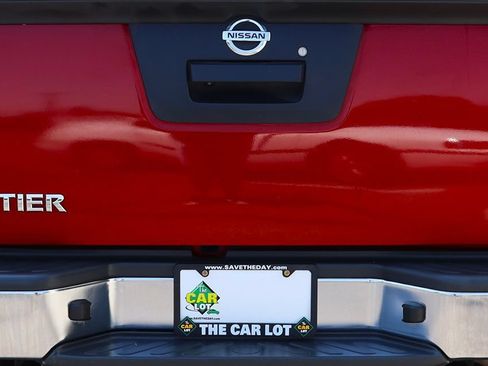 Used 2018 Nissan Frontier SV RWD image 21