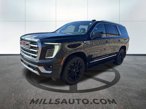 Used 2025 GMC Yukon Elevation w/ LPO, Elevation Black Package image 9