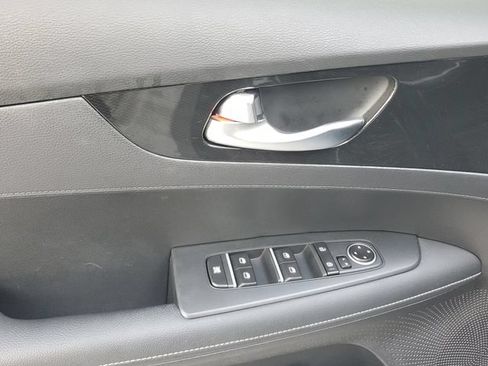 Certified 2024 Kia Forte GT-Line FWD image 17