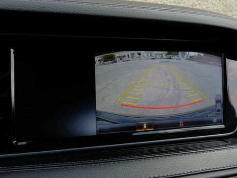 Used 2017 Mercedes-Benz S 550 Sedan image 23