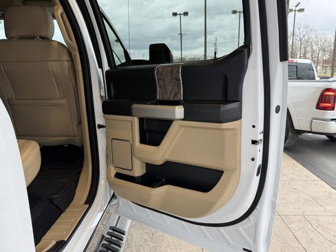 Used 2019 Ford F250 Lariat w/ Lariat Ultimate Package image 35