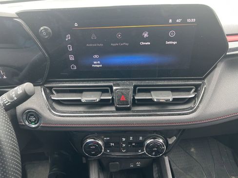 Used 2025 Chevrolet TrailBlazer RS w/ Convenience Package image 10