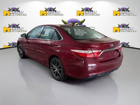 Used 2016 Toyota Camry SE image 6