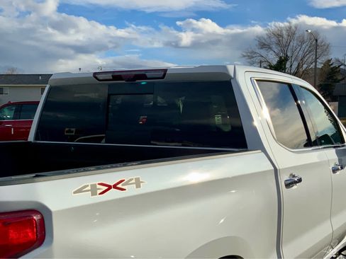 Used 2022 Chevrolet Silverado 1500 LTZ w/ LTZ Premium Package image 14