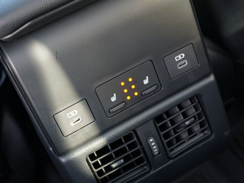 Used 2024 Subaru Solterra Touring image 21