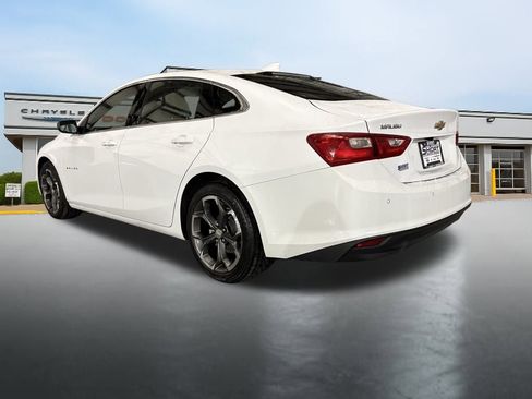 Used 2024 Chevrolet Malibu LT image 3