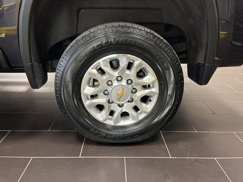 Used 2024 Chevrolet Silverado 2500 LTZ w/ LTZ Convenience Package image 16