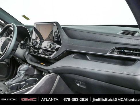 Used 2024 Toyota Highlander XSE FWD image 21