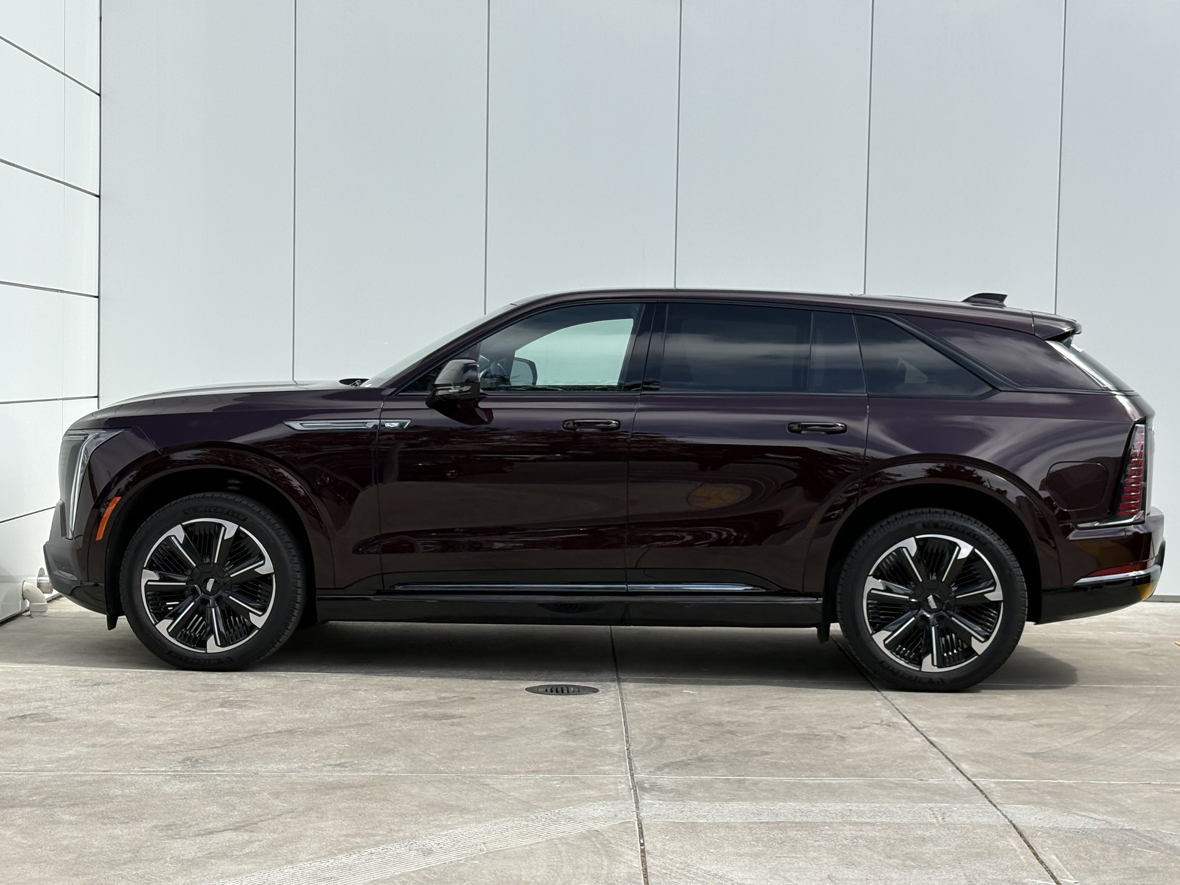 Certified 2026 Cadillac Escalade IQ Sport 2 AWD/4WD image 4